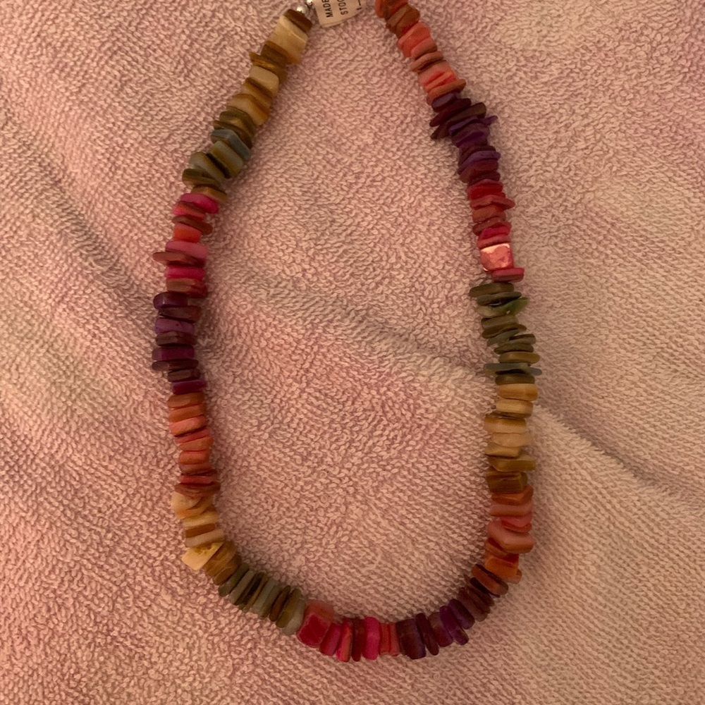 PUKA SHELL CHIP NECKLACE